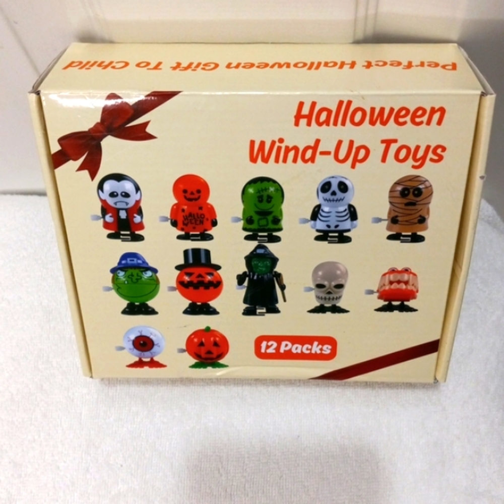 NWT Halloween Wind Up Toys 12 New in Plastic.